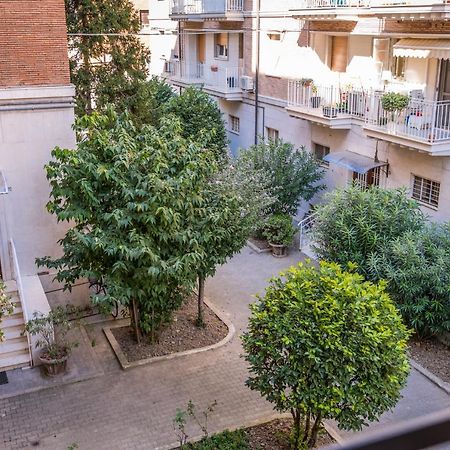 Altalena Sulla Piazza, Un Affaccio D'Eccezione Apartment Modena Luaran gambar