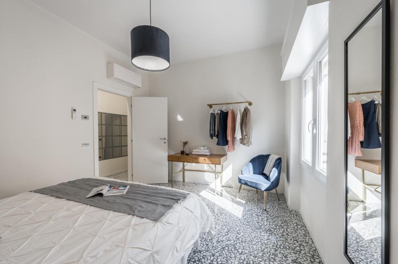 Altalena Sulla Piazza, Un Affaccio D'Eccezione Apartment Modena Luaran gambar