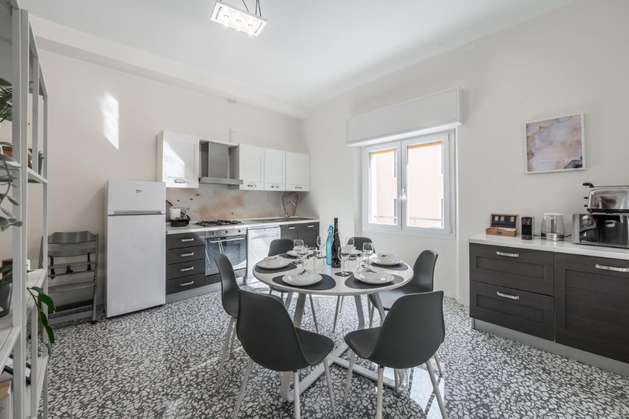 Altalena Sulla Piazza, Un Affaccio D'Eccezione Apartment Modena Luaran gambar
