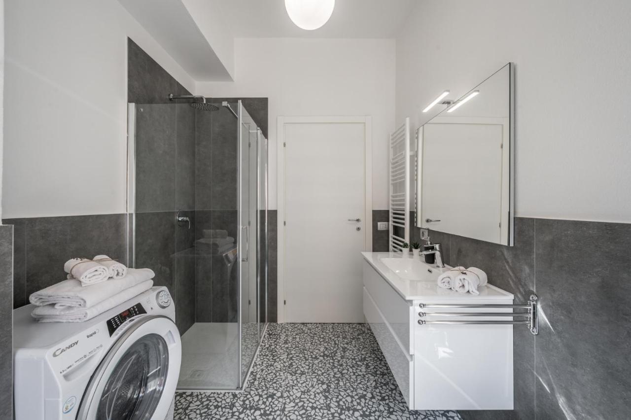 Altalena Sulla Piazza, Un Affaccio D'Eccezione Apartment Modena Luaran gambar