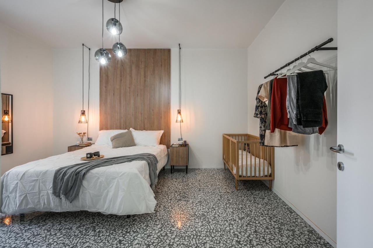 Altalena Sulla Piazza, Un Affaccio D'Eccezione Apartment Modena Luaran gambar