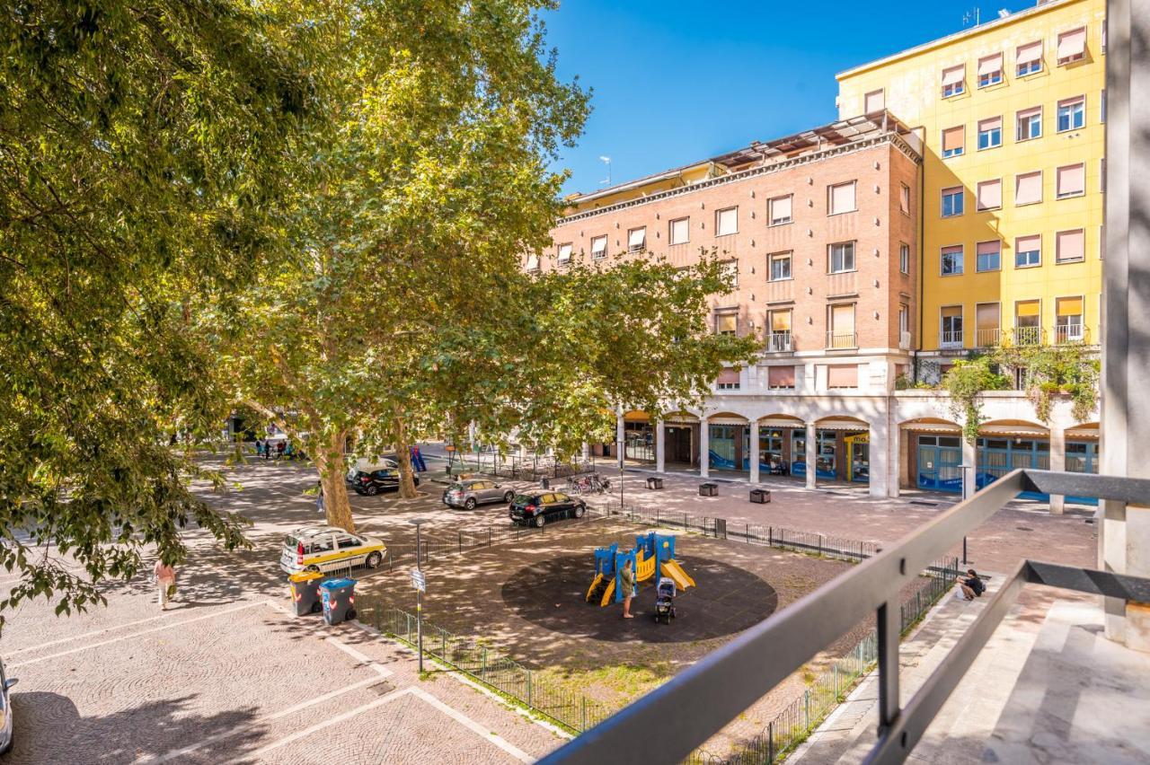 Altalena Sulla Piazza, Un Affaccio D'Eccezione Apartment Modena Luaran gambar